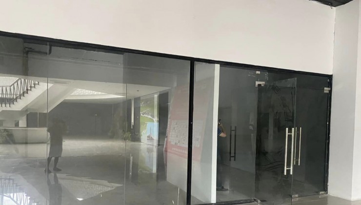 Cho thuê MBKD tầng hầm khu chung cư mặt phố Nghiêm Xuân Yêm - 2400 m2  - Giá 185 Triệu (130-150k/m2)