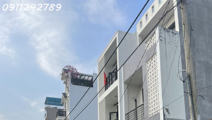 CHÍNH CHỦ BÁN CĂN NHÀ 3 TẦNG HẺM XE TẢI 9M NGAY NGÃ 3 LONG TRƯỜNG, KĐT ĐÔNG TĂNG LONG - SỔ RIÊNG - HOÀN CÔNG - GIÁ RẺ