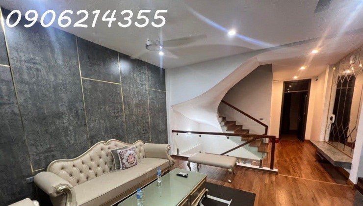 Phố #ĐườngLáng ,3 phòng ngủ, 38m2, vài bước chân ra thông ngõ ô tô, giao thông thuận tiện