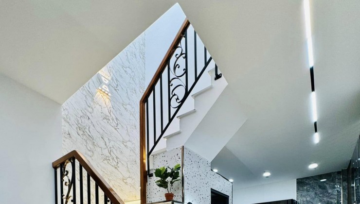NHÀ 2 TẦNG FULL NỘI THẤT CAO CÂP - ĐS8 - P11 - GÒ VẤP. 30M2 - HOÀN CÔNG ĐỦ - GIÁ CHỈ 4 TỶ.