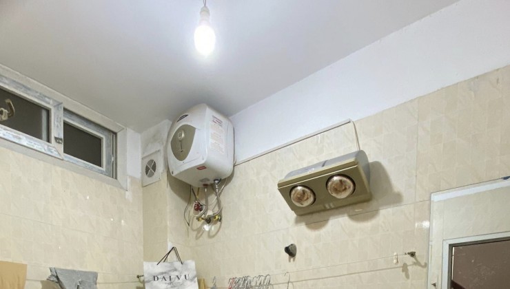 Bán nhà tập thể Trần Quý Cáp, Đống Đa,38m2,1,9 tỷ, ở luôn