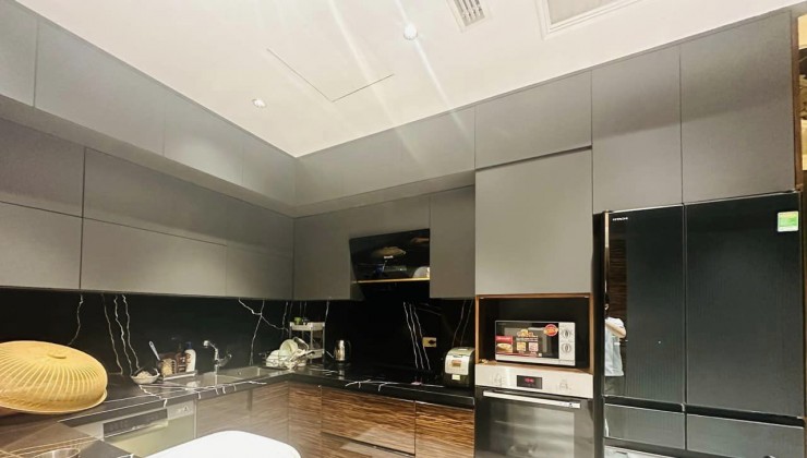 Siêu Phẩm Mặt Phố Cầu Giấy, Phố Yên Hoà 50m x 7T x Mt 7m. Giá 21 tỷ.