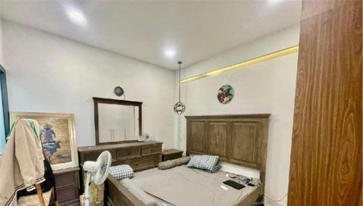 GẤP GẤP  nhà HXH lớn, gần Nguyễn Văn Đậu, Bình Thạnh 52m2 giá chỉ 7,6 tỷ đang cho thuê 12tr/ tháng.