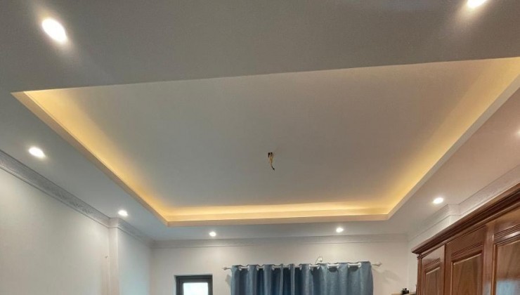 Bán Nhà 5 Tầng Hoài Đức,Mới Tinh,Full Đồ,Sổ Đẹp,31m2,mt 4.5m,Giá chỉ 4,2 tỷ-0846859786