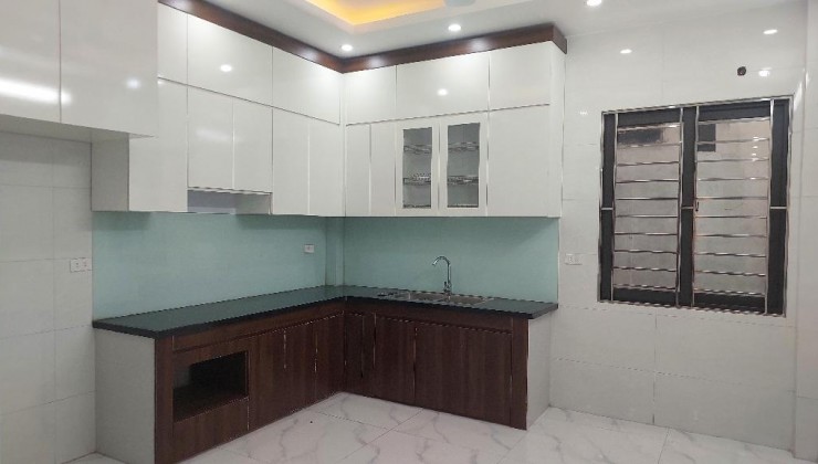 Nhà Bát Khối 45m2, 5 tầng, 2 mặt thoáng, ngõ thông, gần nhà văn hoá,trường mầm non