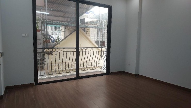 Nhà Bát Khối 45m2, 5 tầng, 2 mặt thoáng, ngõ thông, gần nhà văn hoá,trường mầm non