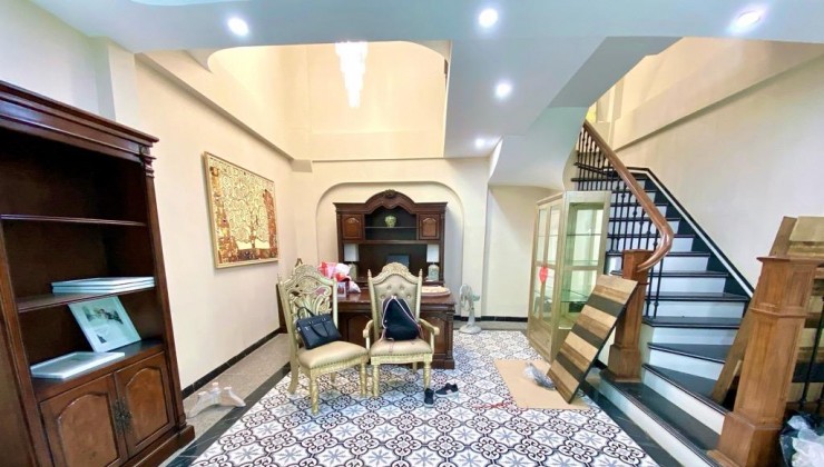 Bán nhà Nguyễn sơn, Ngọc Lâm, Long Biên, 78m, 5 tầng, MT=MH 5,8m LÔ GÓC.
