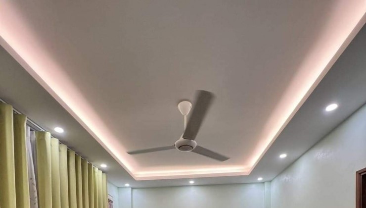 PHÂN LÔ VIP - Ô TÔ TRÁNH Dương Quảng Hàm, Cầu Giấy 48m, 4T, MT 5.4m, giá 12.3 tỷ