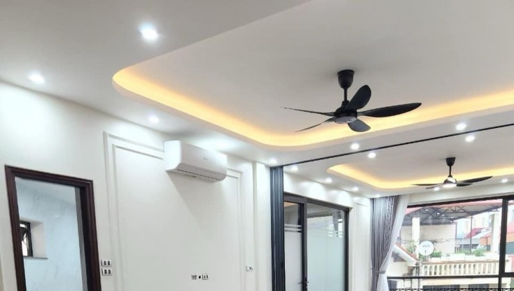 CẦU GIẤY 80m2 LÔ GÓC 7 TẦNG THANG MÁY - VỈA HÈ 3 LÀN ÔTO Giá 22tỷ Thương lượng