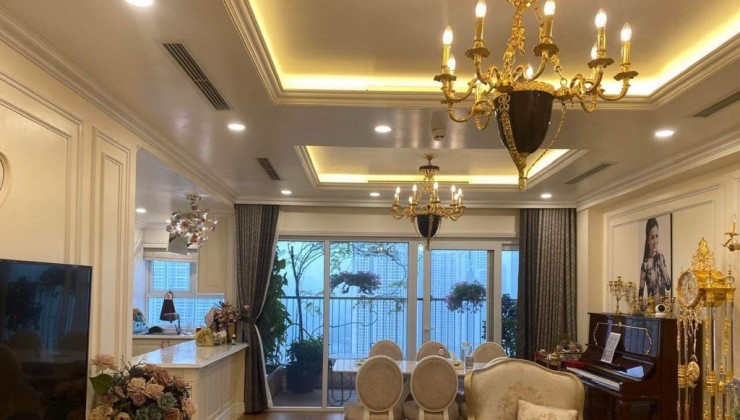 Bán căn hộ chung cư Le Grand Jardin BRG Sài Đồng 184m2 lô góc, tặng nội thất Châu Âu