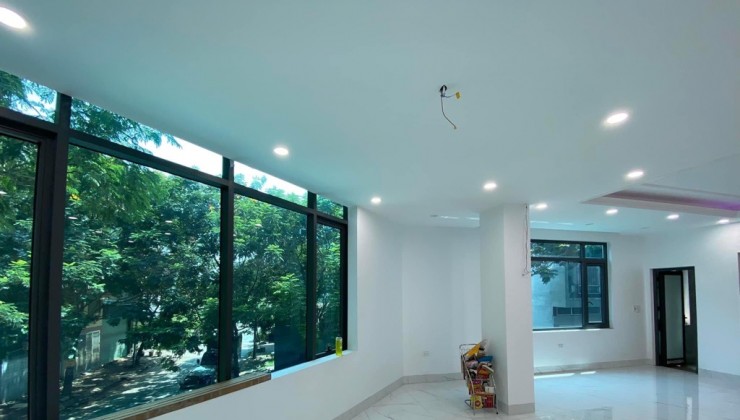 LK Lô góc Mậu Lương Kiến Hưng 50m2, 4m tiền thang máy xịn, nhà đẹp ở luôn, nhỉnh 10 tỷ.