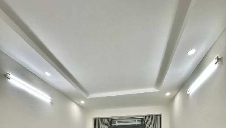 Bán nhà phường Tân Thuận Đông, Quận 7
Diện tích 70m2
Giá 5,3 tỷ