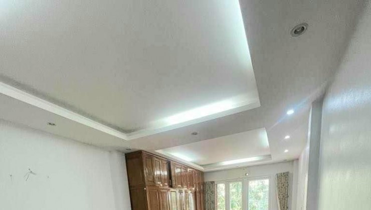 Bán nhà KĐT Xa La Hà Đông, 50m2, Phân lô, mặt tiền 4,5m, kinh doanh, giá chỉ 10 tỷ.