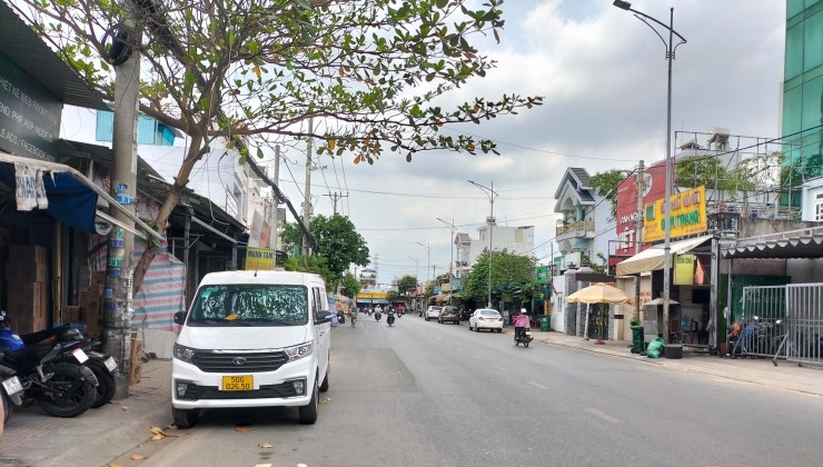 Siêu đẹp, Bán căn nhà mặt tiền Trần Thị Năm, phường Tân Chánh Hiệp diện tích rất lớn 572m2, 15*48m