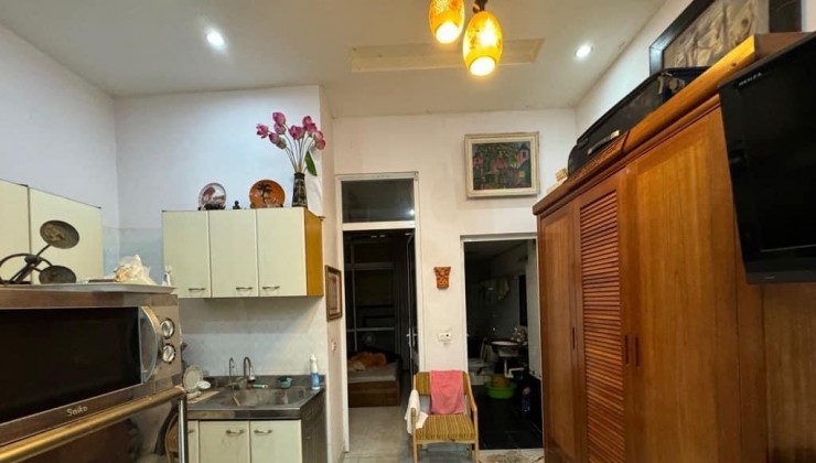 Bán gấp - NGỌC HÀ- HOMESTAY BA ĐÌNH - 50M RA HỒ - GẦN PHỐ - SÂN CỔNG RIÊNG BIỆT -