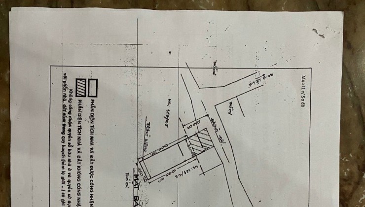 BAN NHA  [3,9 tỷ] 51m² đất hxh