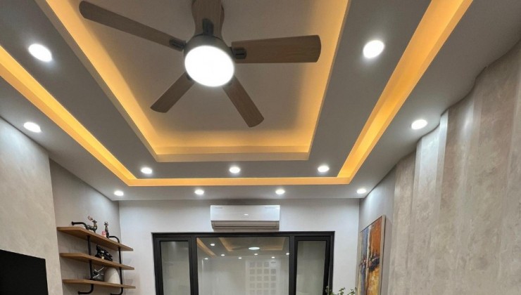 Cho thuê nhà 4 tầng full nội thất ôtô tránh- phố Tu Hoàng, Nam Từ Liêm ,DT80m2 giá 25tr/tháng.