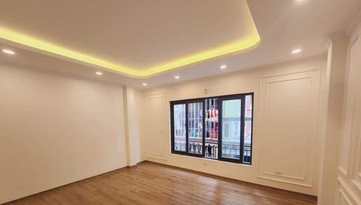 Cho thuê nhà mới chính chủ nguyên căn 45m2-4.5T, Nhà hàng, VP, KD, Lý Nam Đế-30Tr