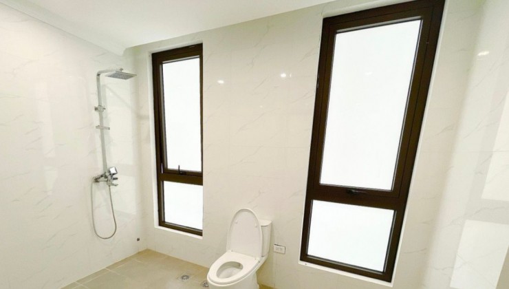 Bán nhà ngõ 35 Cát Linh, kinh doanh tốt, thửa đẹp DT 60m2 x 6 tầng, MT 5m.