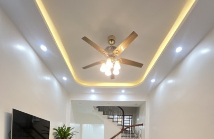 XÂY ĐỘC LẬP, bán nhà Di Trạch - NHỔN, LÔ GÓC, 37m2 giá 3.5tỷ.