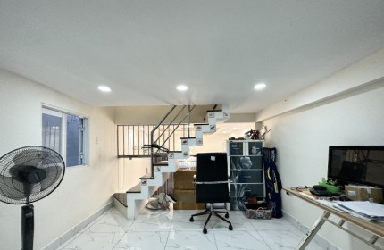 Hà - Nhà Bán Trần Cao Vân 30m2 3 Tầng BTCT  , 2PN Giá 3 tỷ 790 (TL)