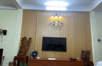 Nhà Ngọc Lâm 51m2, cách ô tô tránh 20m, view thoáng vĩnh viễn, NỞ HẬU chỉ 5.8 tỷ