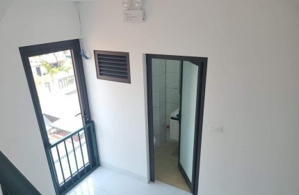 Building 9 tầng thang máy, Ngã Tư Sở, Thanh Xuân, mặt phố, thông sàn, DT 96m2, MT 5m, 34 tỷ