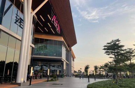 Cần bán nhà phố 3 lầu tại trung tâm TP Bình Dương giá chỉ 5 tỷ.