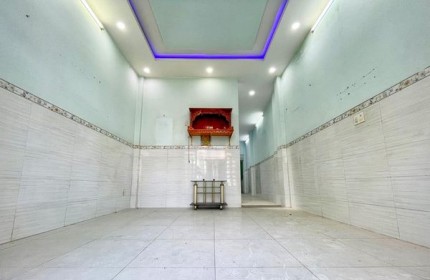 Nhà 2 tầng Phú Thuận Quận 7, 72m2 hẻm 3m gần mặt tiền chỉ 4.2 tỷ