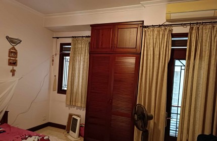 Bán nhà mặt phố Bồ Đề, Long Biên, ô tô tránh, vỉa hè, view hồ, 4T, 96 M2, MT 4.8, 24 tỷ TLCC 0917420066