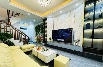 VIP THÁI HÀ - PHÂN LÔ GARA -Ô TÔ TẢI TẬN CỬA NHÀ - KINH DOANH ĐỈNH CAO - TẶNG FULL NỘI THẤT