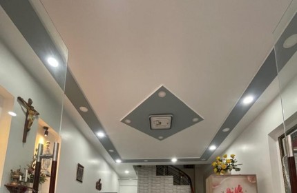 Bán Nhà Đường Hiệp Bình, Cạnh Đường Phạm Văn Đồng, Thủ Đức, HXH, DT 4x21m, 3T Giá Tốt