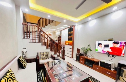 GẤP LẮM RỒI!! A Dũng bán nhà 422b - Vân Canh, ô tô vào nhà, THOÁNG SÁNG RỰC RỠ, 43m2 _ 4.3tỷ