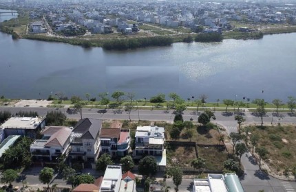 Biệt thự Anh Thơ - DT đất 300m2 - 3 tầng - MT 15m -Nam Việt Á- chỉ 15,x tỷ.