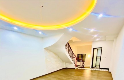 Chính chủ cho thuê cả nhà mới 80m2,4T, VP, KD, Nhà hàng, Trung Hòa-20Tr