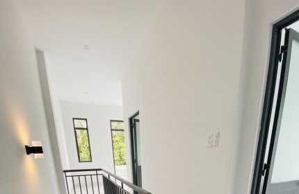 Nhà 2 Tầng 2 Mặt Tiền Đường Bạch Đằng - Tận Hưởng View Sông Đông Ba! Chỉ Hơn 2 Tỷ