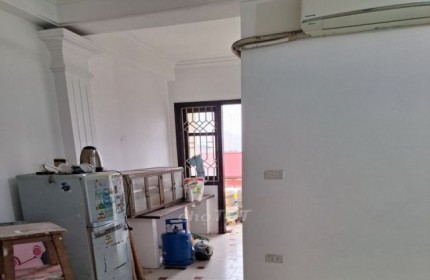 Chính chủ cho thuê căn hộ CCMN ngõ 148 Phùng Khoang, 35 m2; chỉ 3,7 tr/tháng