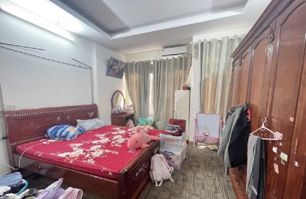 BÁN NHÀ PHÂN LÔ HOÀNG QUỐC VIỆT, Ô TÔ CHẠY VÒNG QUANH, 5 TẦNG 50 M2 CHỈ 12 TỶ