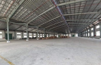 Cho thuê xưởng Phú Chánh Tân Uyên. diện tích xưởng 6380m2/giá 3.3 USD (không phí quản lí)