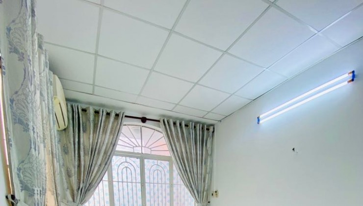 Bán nhà Cống Lở, P 15, Tân Bình. DT: 27/30m2 x 3 tầng (3 x 10). Giá 3.3 tỷ TL