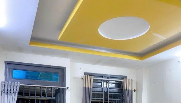 Bán nhà đường Chiến Lược, Bình Tân, 32m2, 2tầng, 2.7tỷ TL