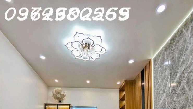 Rất hiếm! Bán nhà Văn Phú Hà Đông, cực đẹp, 2 thoáng, Plo vỉa hè 50m2, 4T,  giá 11 tỷ.