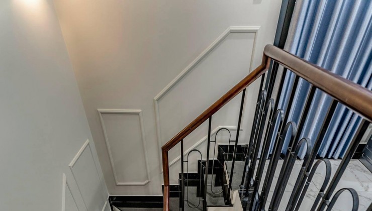 NHÀ HIẾM, MẶT PHỐ TRẦN PHÚ, VĂN QUÁN, HÀ ĐÔNG, 39m2, 5 tầng, 12,75 tỷ, xe cộ tấp nập, Sầm Uất, kinh doanh đỉnh