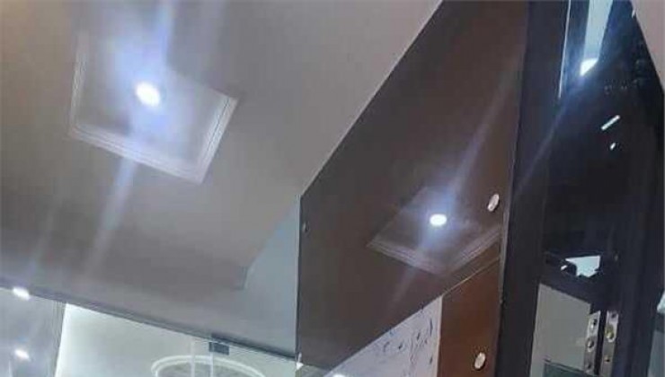 CÂU GIẤY NHÀ ĐẸP Ở NGAY GẦN OTO 50M2, 5 TẦNG 6 NGỦ GIÁ CHỈ 7,5 TỶ CÓ TL.