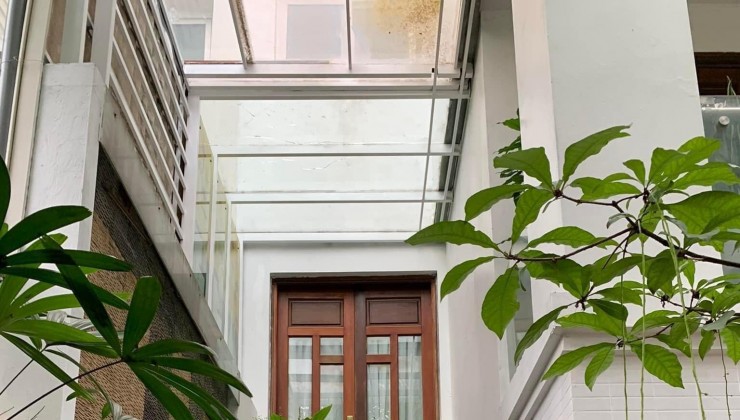 Biệt thự DT 162m2 x 5T, MT 9m, ô tô tránh, sẵn ở. Phú Thượng, Tây Hồ, giá 30,3 tỷ.