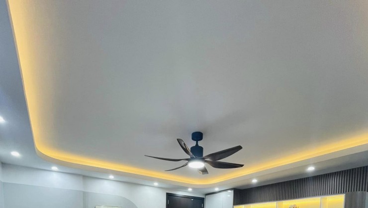Gấp. Bán căn hộ Nam Trung Yên 86m thoáng sáng, đủ tiện ích .SĐCC.