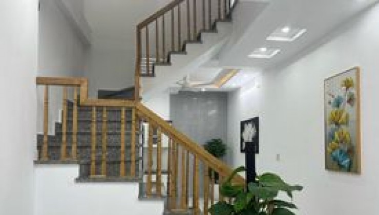 Bán Nhà Ngô Gia Tự - Nhà Đẹp, Gần Ô Tô, Tiện Ích Đầy Đủ