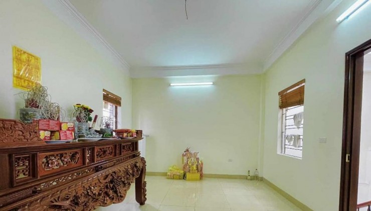 Bán nhà mặt phố Hà Trì, Kinh doanh, plo vỉa hè ô tô tránh, 50m2, mt4m, chỉ 15 tỷ.