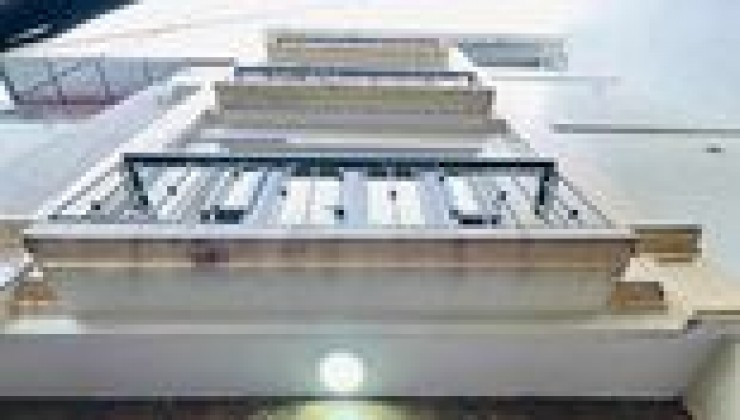 B.án Nhà phố Trạm - Long Biên - đường18m - vỉa hè 5m kinh doanh cửa hàng