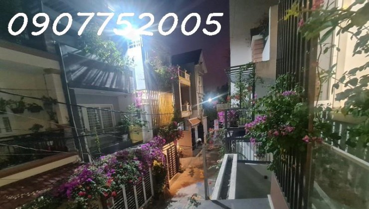 NHÀ ĐẸP Ở NGAY - GẤP BÁN - 65M2 CHỈ HƠN 5 TỶ